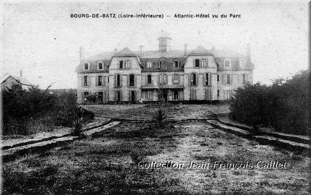 Bourg-de-Batz (Loire-Inférieure) - Atlantic-Hôtel vu du Parc
