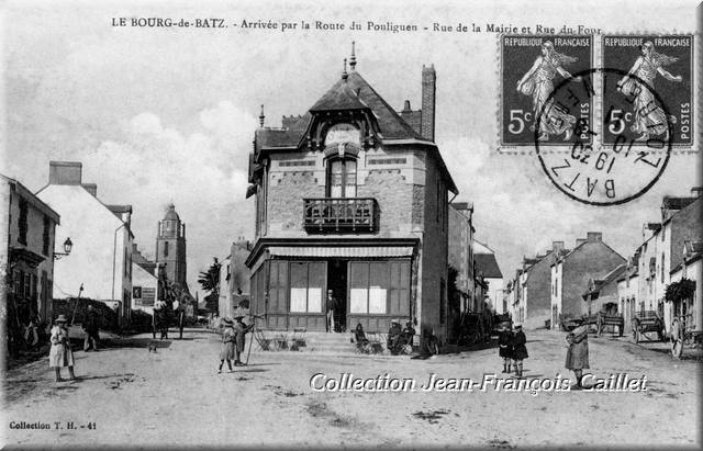 Le Bourg-de-Batz - Arrivée par la Route du Pouliguen - Rue de la Mairie et Rue du Four