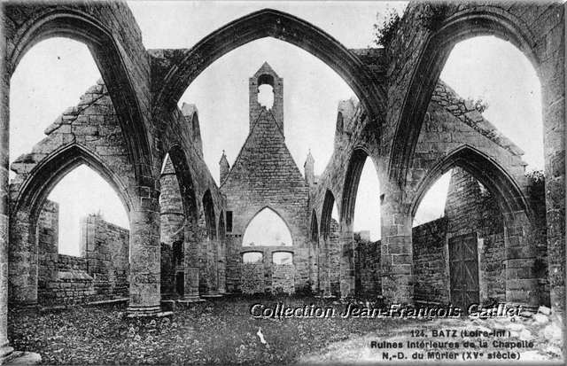 124. Batz (Loire-Inf.) Ruines Intérieures de la Chapelle N.-D. du Mûrier (XVe siècle)