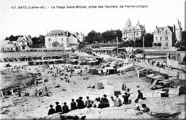 107. Batz  (Loire-Inf.) - La Plage Saint-Michel, prise des Rochers de Pierre-Longue