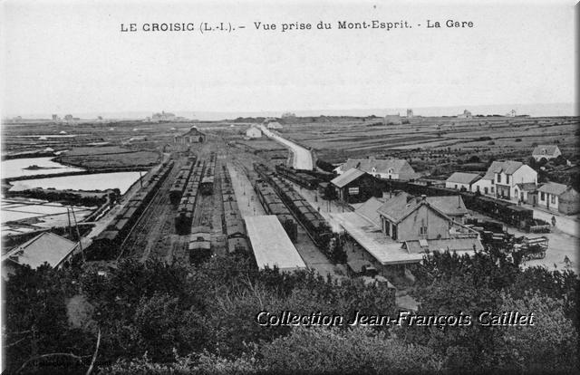 Le Croisic (L.-I.).- Vue prise du Mont-Esprit. - La Gare (2)