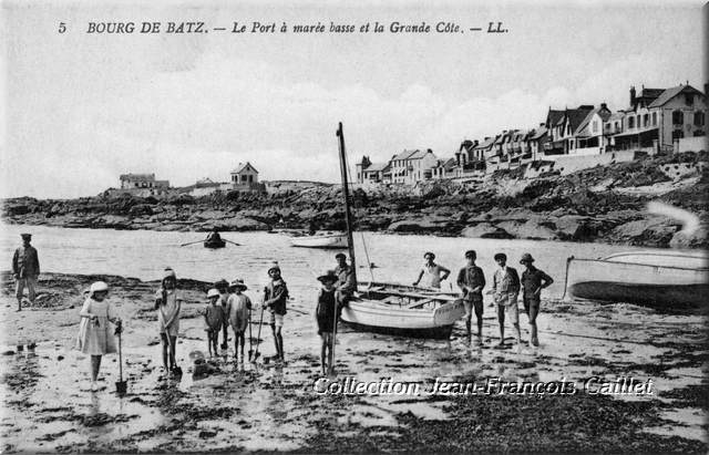 5 Bourg de Batz - Le Port à marée basse et la Grande Côte. - LL.