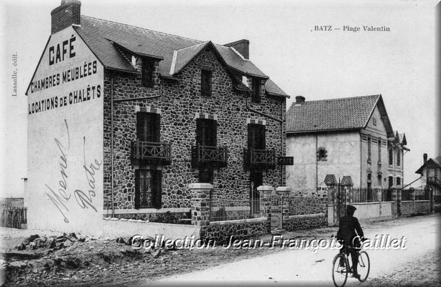 Le caf&eacute; &laquo;&nbsp;les Roches noires&nbsp;&raquo; sur la route du Croisic