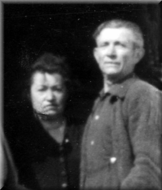 Photographie de Louise Rivet et L&eacute;on Lambert vers 1960..